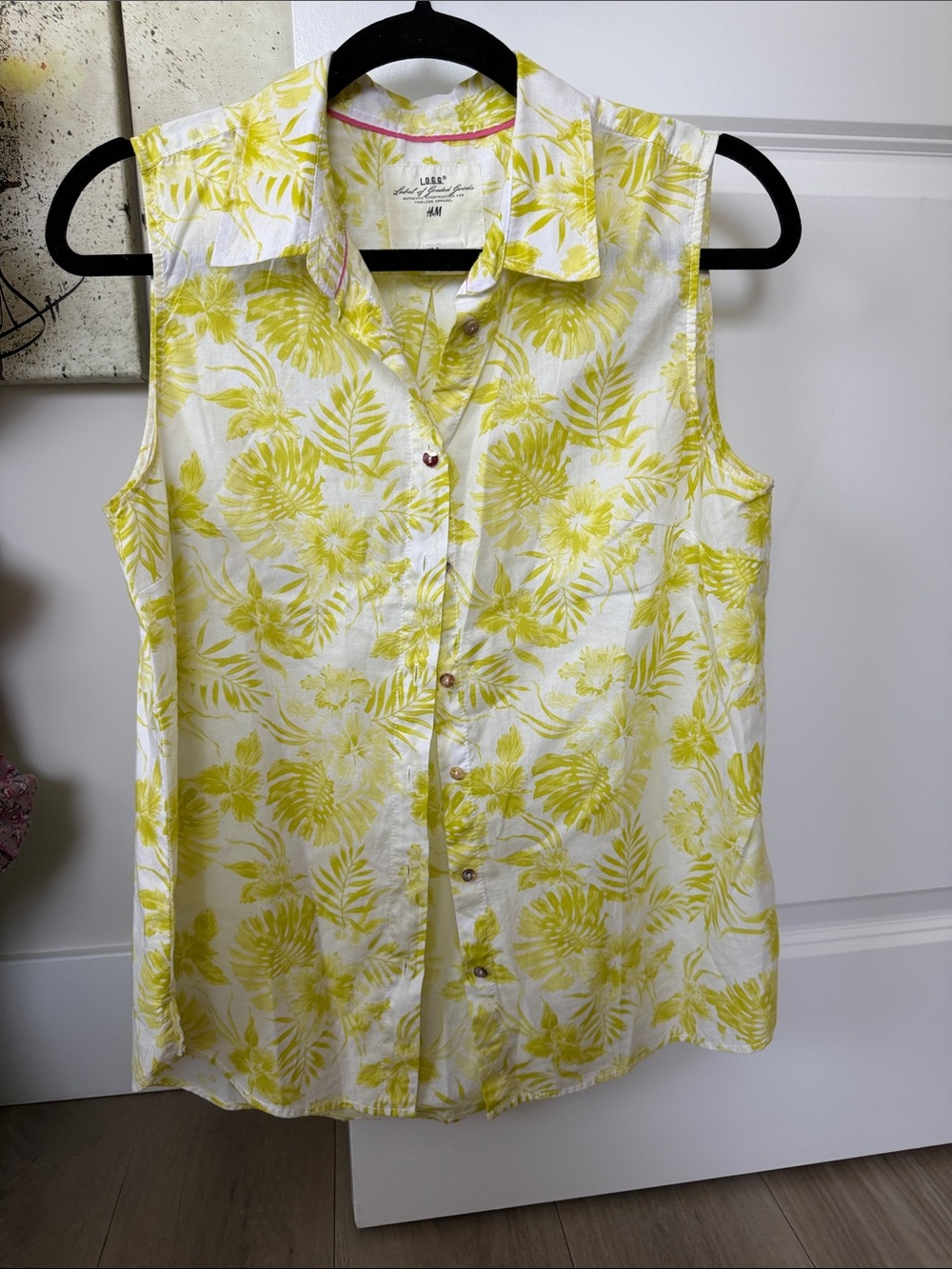 H&M White Sleeveless Button-Front Top with Yellow Floral Print